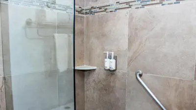 Un baño de Holiday Inn Express & Suites - Ciudad Obregon by IHG
