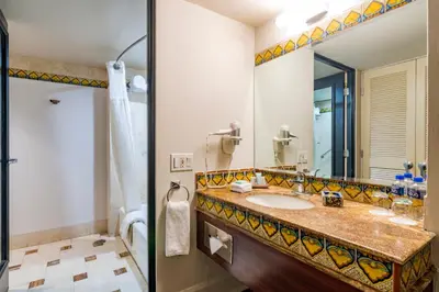 Un baño de Hotel Lucerna Culiacan