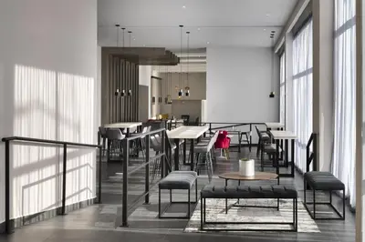 Zona de estar de Tru by Hilton Saltillo