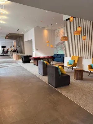Zona de estar de Tru by Hilton Saltillo