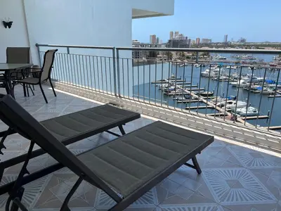 Un balcón o terraza de Departamento en Marina