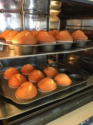 Comida en o cerca de este hotel