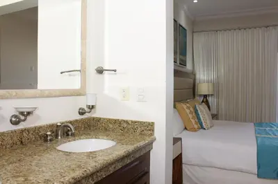 Un baño de Las Villas Hotel & Golf By Estrella del Mar
