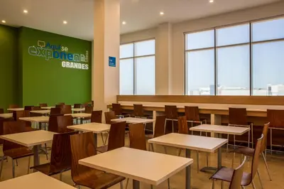 Un restaurante o sitio para comer en One Chihuahua Fashion Mall