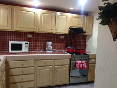 Una cocina o zona de cocina en Villa en Marinaterra en seguida de Marina San Carlos