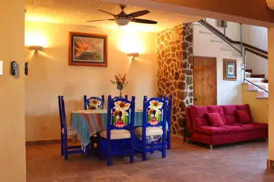 Zona de estar de Sukasa Bungalows