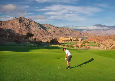 Instalaciones para jugar al golf en el resort o alrededores