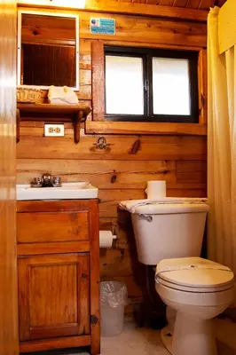 Un baño de Villa Mexicana Creel Mountain Lodge