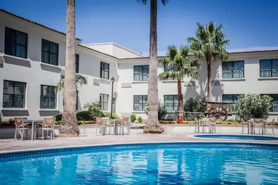 Piscina en o cerca de Fiesta Inn Saltillo