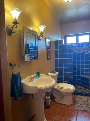 Un baño de Casa de Leyendas