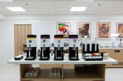 Utensilios para hacer té y café en Hampton by Hilton Saltillo Zona Aeropuerto