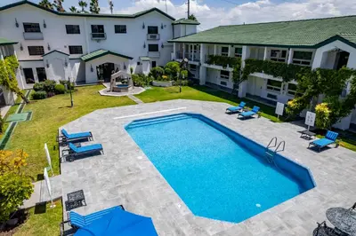 Piscina en o cerca de Quinta Dorada Hotel & Suites