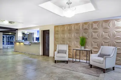 Zona de estar de Days Inn by Wyndham Piedras Negras