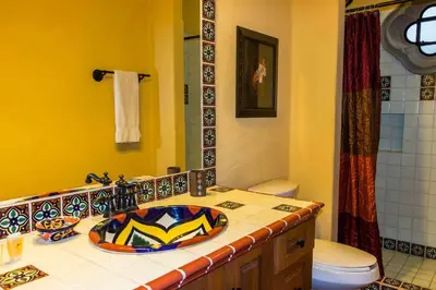 Un baño de Casa Encantada