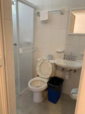 Un baño de CASA DEL ARBOL en la Sierra de Durango