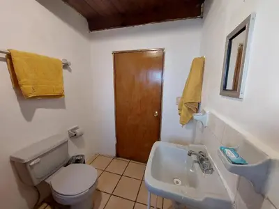 Un baño de Casa Nopal Tu casa vacacional tipo hotel