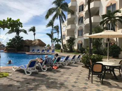 Piscina en o cerca de Costa Bonita Condominiums & Beach Resort - Primer planta