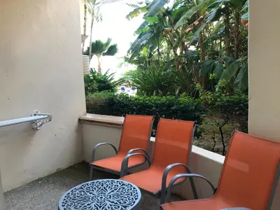Jardín al aire libre en Costa Bonita Condominiums & Beach Resort - Primer planta