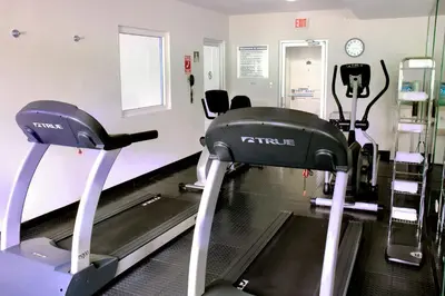 Gimnasio o instalaciones de fitness de Holiday Inn Express Piedras Negras by IHG