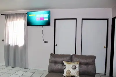 Una televisión o centro de entretenimiento en Departamentos Cumbres de Creel