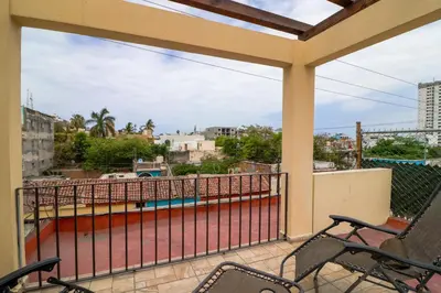 Un balcón o terraza de Hostal en El Centro LaKiwa