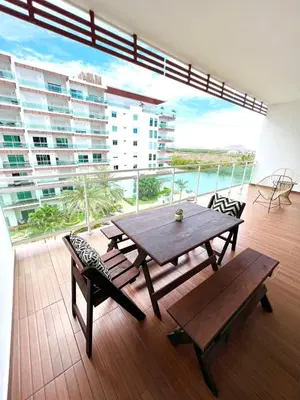 Un balcón o terraza de 5010 depa Pacifika de lujo en Marina Mazatlán