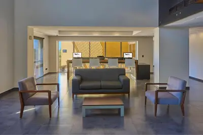 Zona de estar de City Express by Marriott Cananea