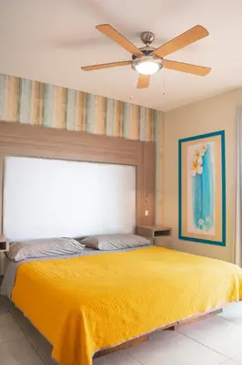 Cama o camas de una habitación en condominio con una bonita vista del puerto deportivo de G P S rentas