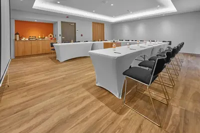 Zona business o sala de conferencias en City Express Plus by Marriott Mazatlan