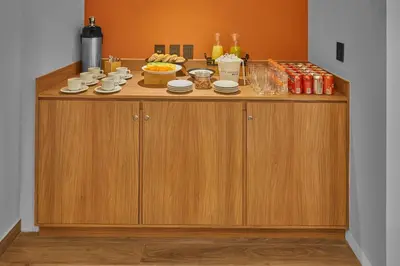 Comida en o cerca de este hotel