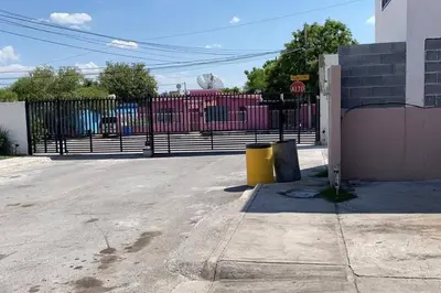 Plano de Casa completa en privada y con cochera
