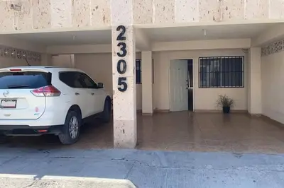 Plano de Casa completa en privada y con cochera
