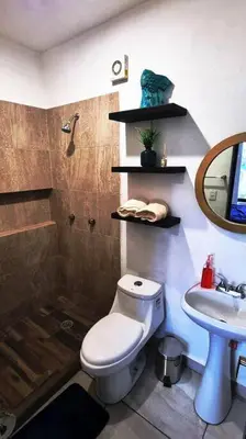 Un baño de Hermoso Departamento nuevo con acceso a Alberca
