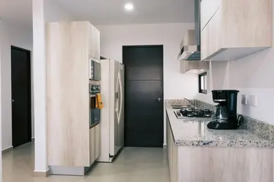 Una cocina o zona de cocina en Casa con amplia terraza y vista a la alberca!