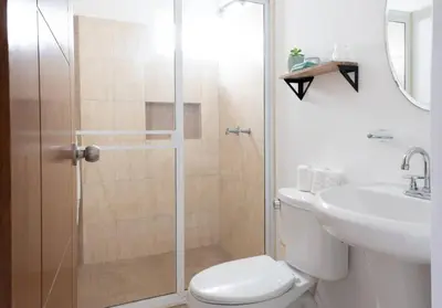 Un baño de Surf House! Bonita casa vacacional en excelente ubicación