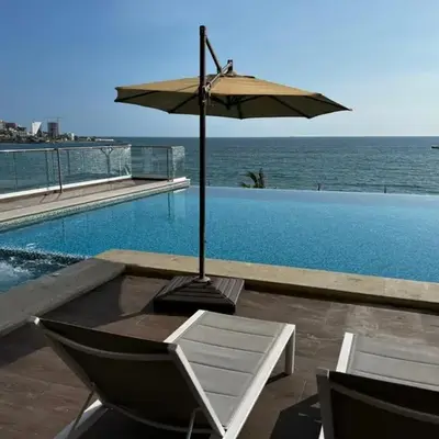 Luxury condo en Malecón