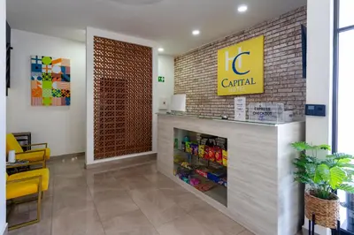 Certificado, premio, señal o documento que está expuesto en Capital Hotel Saltillo