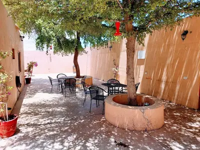 Plano de Departamento 21, cama king, cocineta , cerca del CAS,CIMA, CRIT, centro de gobierno y galerias mall