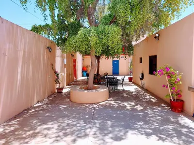 Un patio o zona al aire libre en Apartamento 24 cerca de galerias mall, consulado, CAS , 2 CAMAS ,cocineta