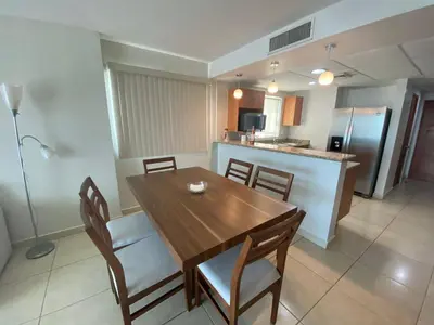 Una cocina o zona de cocina en Departamento en Costa Veleros, vista a la Marina