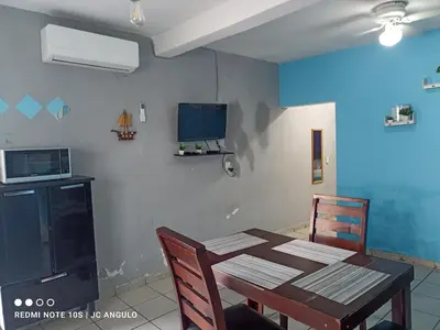 Una cocina o zona de cocina en Casa sencilla, primer piso bien ubicada
