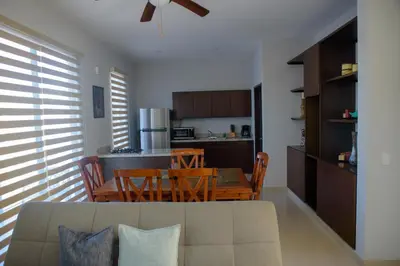 Una cocina o zona de cocina en 2br/2ba Condo 1 block to ocean! - Unit 6
