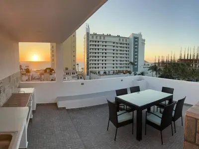Un balcón o terraza de 2br/2ba Condo 1 block to ocean! - Unit 4