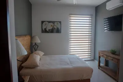 Cama o camas de una habitación en 2br/2ba Condo 1 block to ocean! - Unit 4