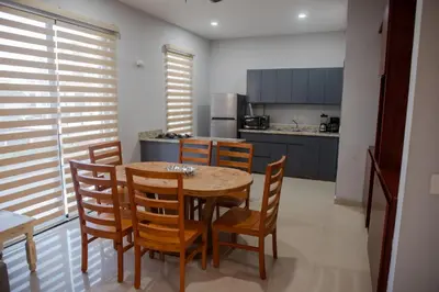 Una cocina o zona de cocina en 2br/2ba Condo 1 block to ocean! - Unit 3