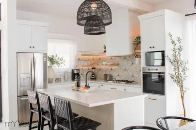 Una cocina o zona de cocina en House with Pool in Sector Bahia, Close to the Beach - Casa Amalia