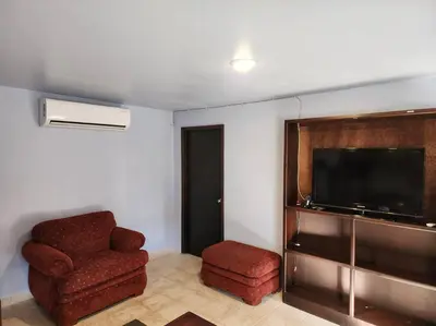 Una televisión o centro de entretenimiento en Nuevo Departamento en el Centro de Cananea
